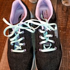 New Skechers Arch Lift